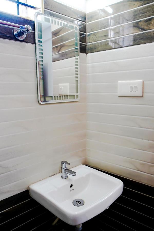 Reach Residency Hotell Kochi Eksteriør bilde
