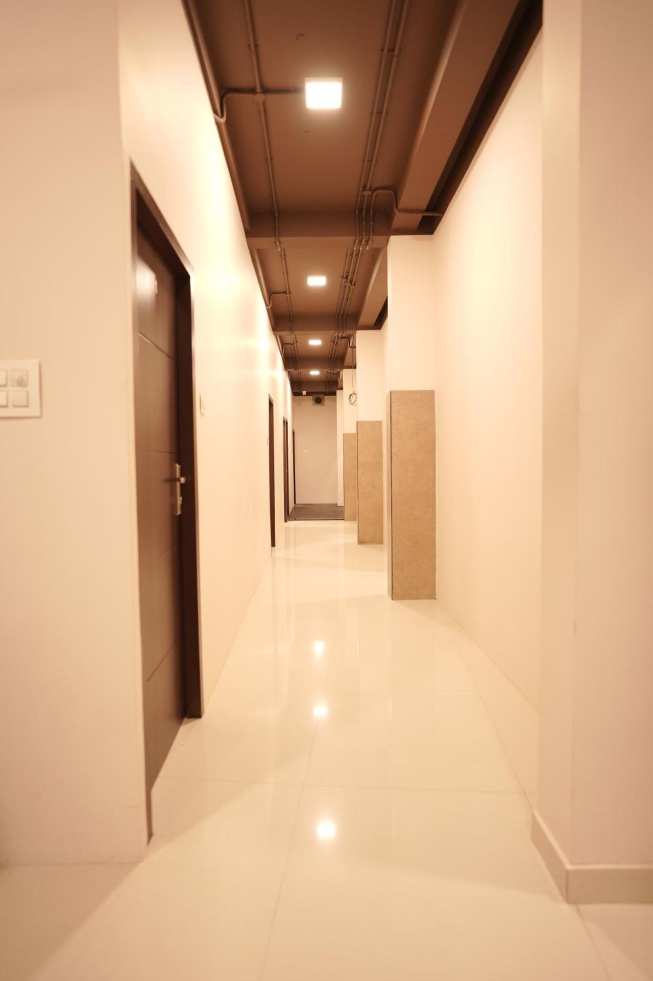 Reach Residency Hotell Kochi Eksteriør bilde